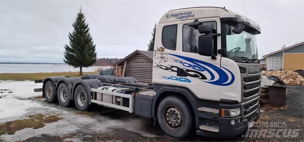 Scania G 490 12.7 شاحنات بمقصورة وهيكل