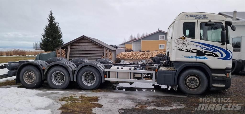 Scania G 490 12.7 شاحنات بمقصورة وهيكل
