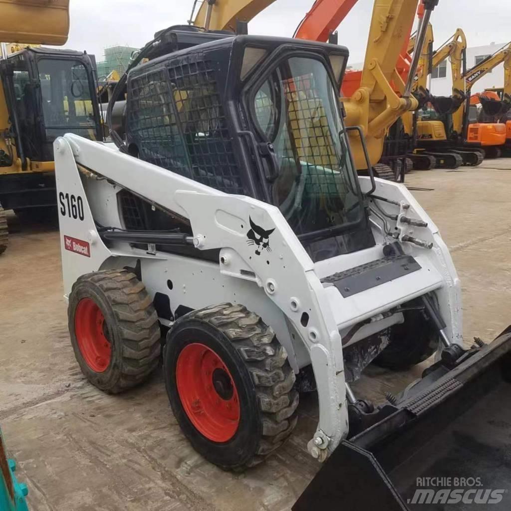 Bobcat S 160 لوادر انزلاقية التوجيه