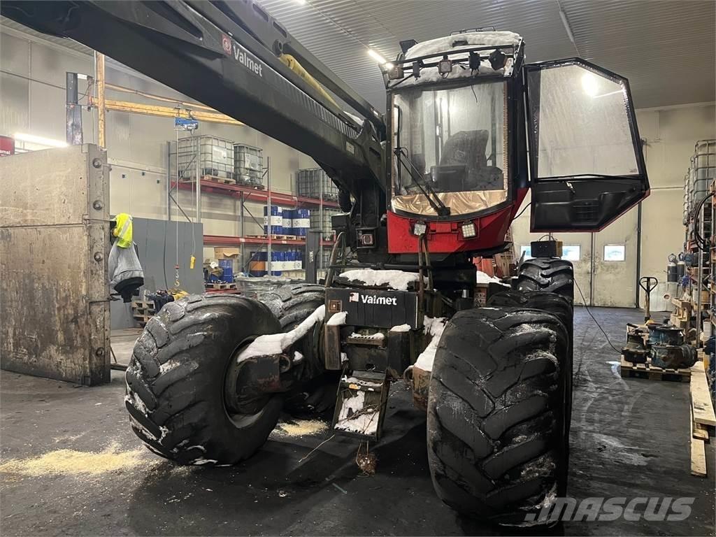 Valmet 911.3 حصادات