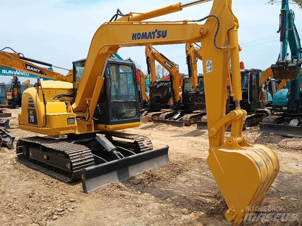 Komatsu PC 70 حفارات زحافة