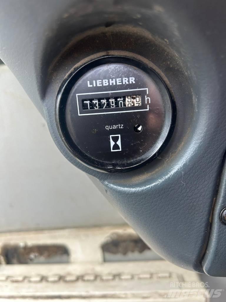 Liebherr 314 حفارات بعجل