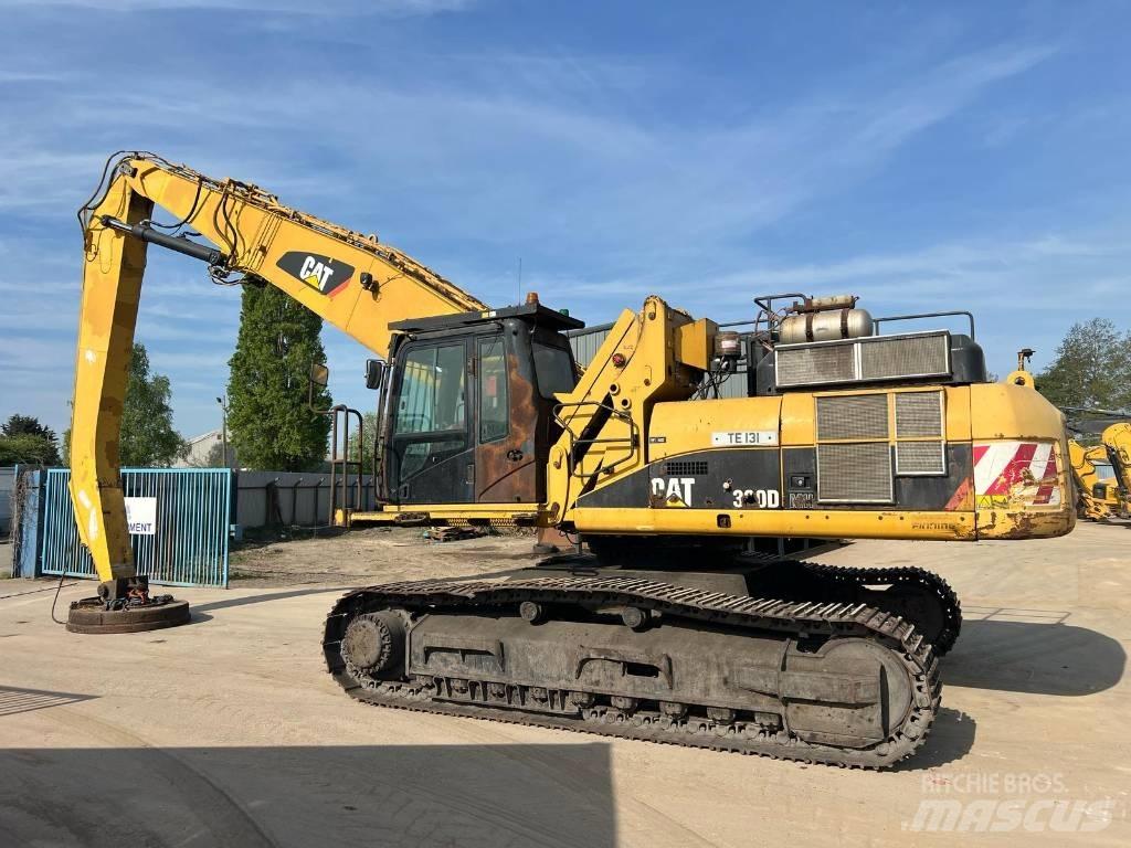 CAT 330 D حفارات زحافة