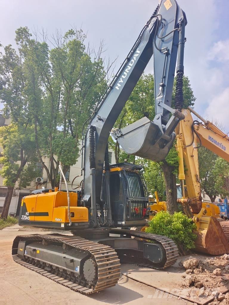 Hyundai HX 220 HD حفارات زحافة