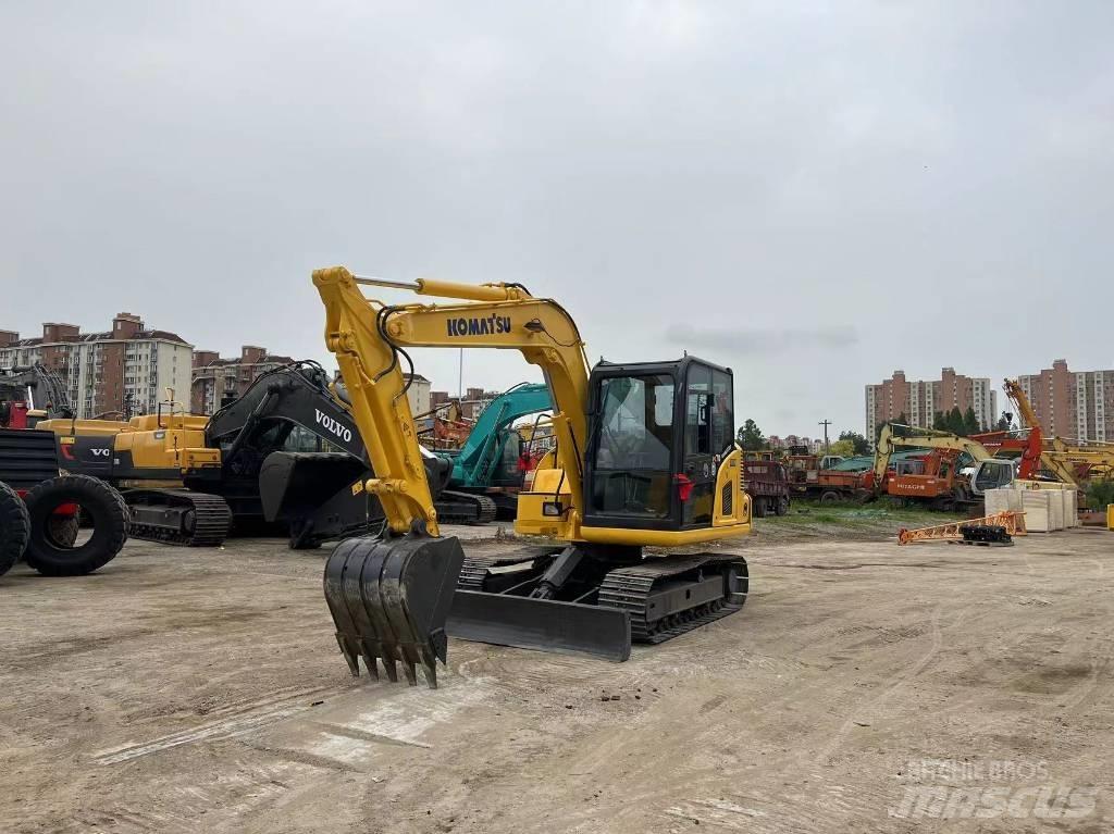 Komatsu PC 70-8 حفارات زحافة