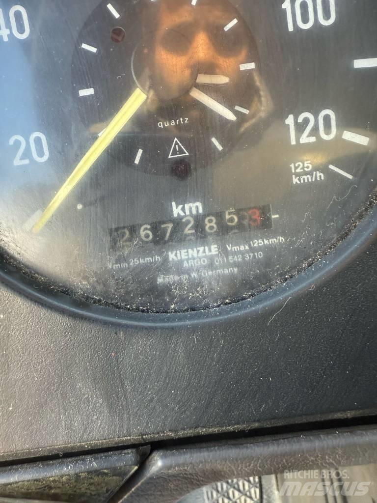 Mercedes-Benz 1735 K شاحنات قلابة