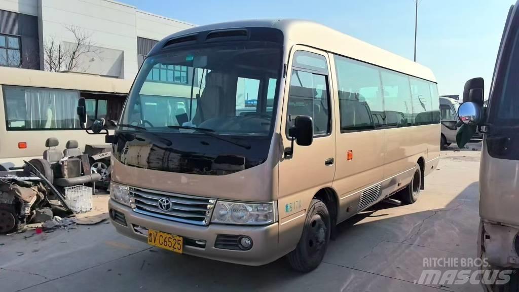 Toyota Coaster حافلة داخل المدينة