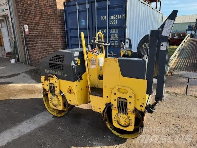Bomag BW 80 ADH-2 مداحل ثنائية الاسطوانة