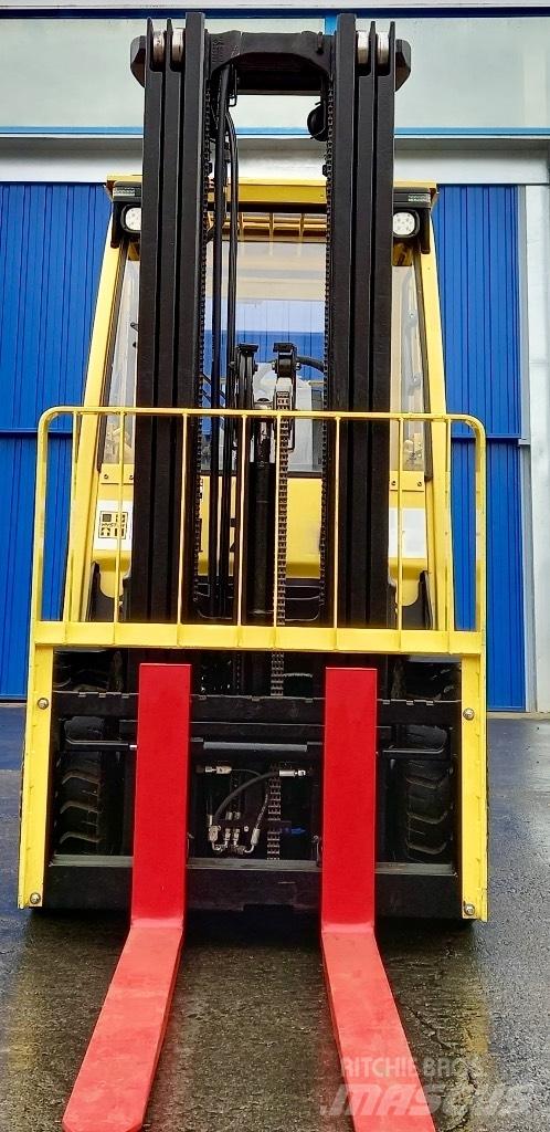 Hyster H 30 FT شاحنات الديزل