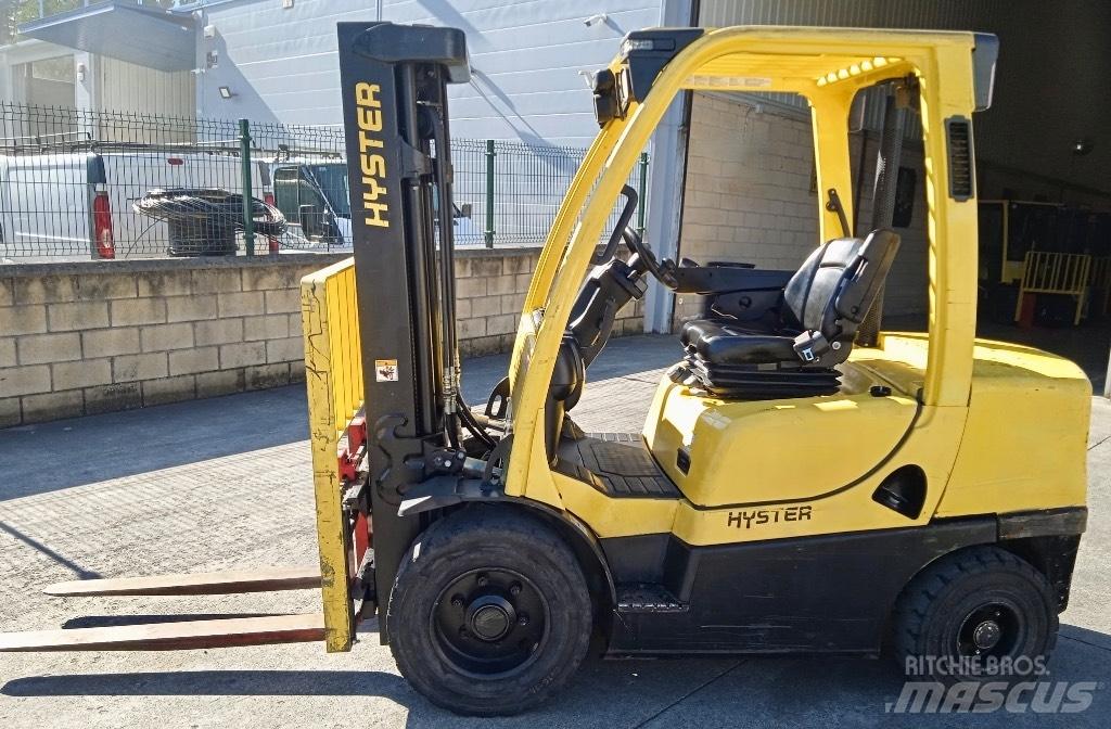 Hyster H 30 FT شاحنات الديزل