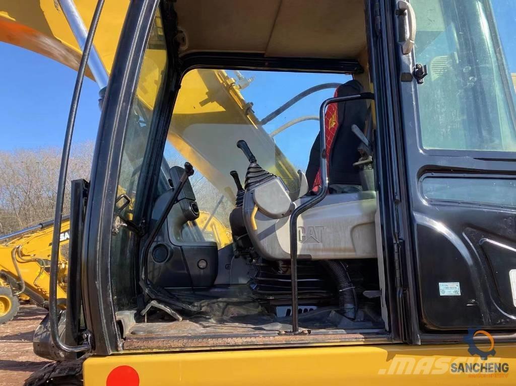 CAT 325D حفارات زحافة