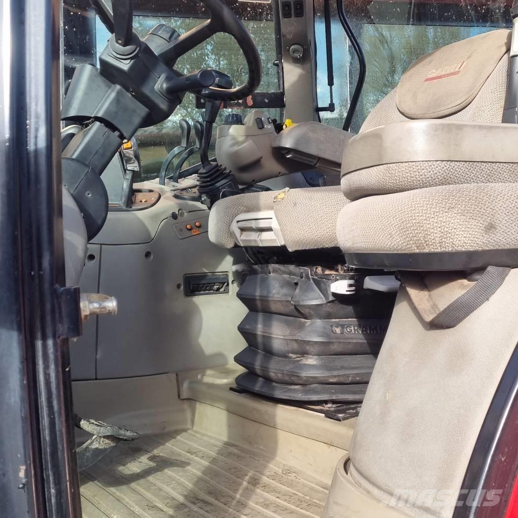 Case IH Maxxum 100 الجرارات
