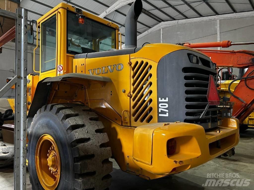 Volvo L 70 E لوادر صغيرة
