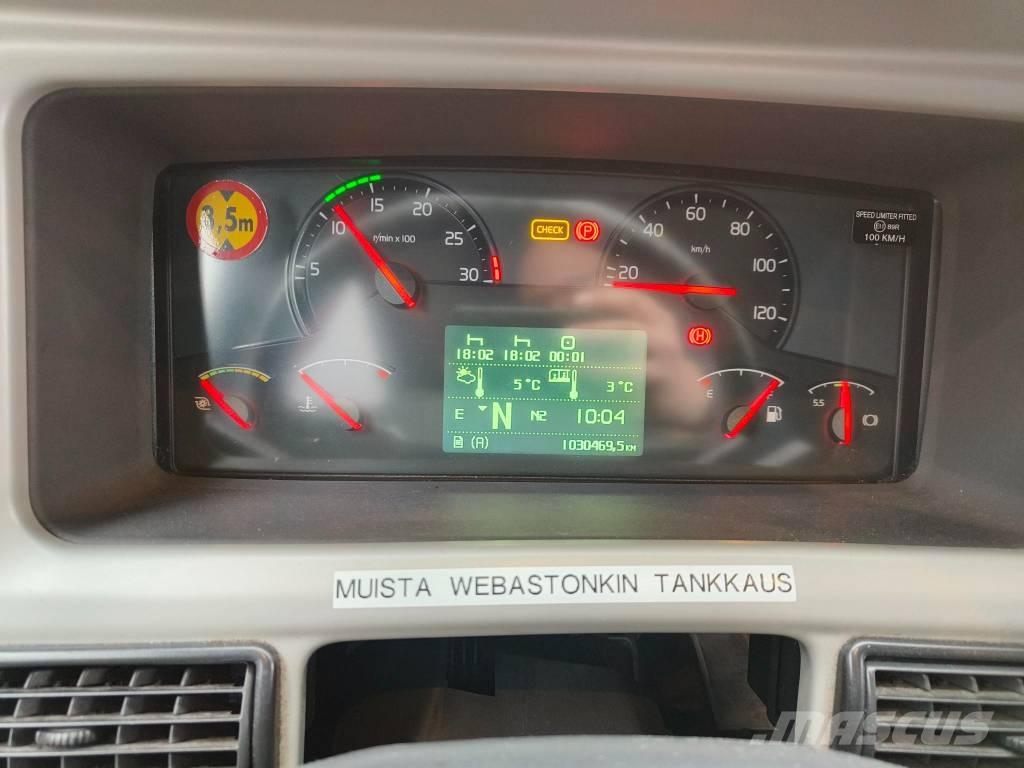 Volvo 9700S UG المركبة