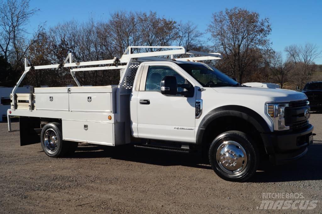 Ford F 550 XL SD شاحنات مسطحة/مفصلية الجوانب