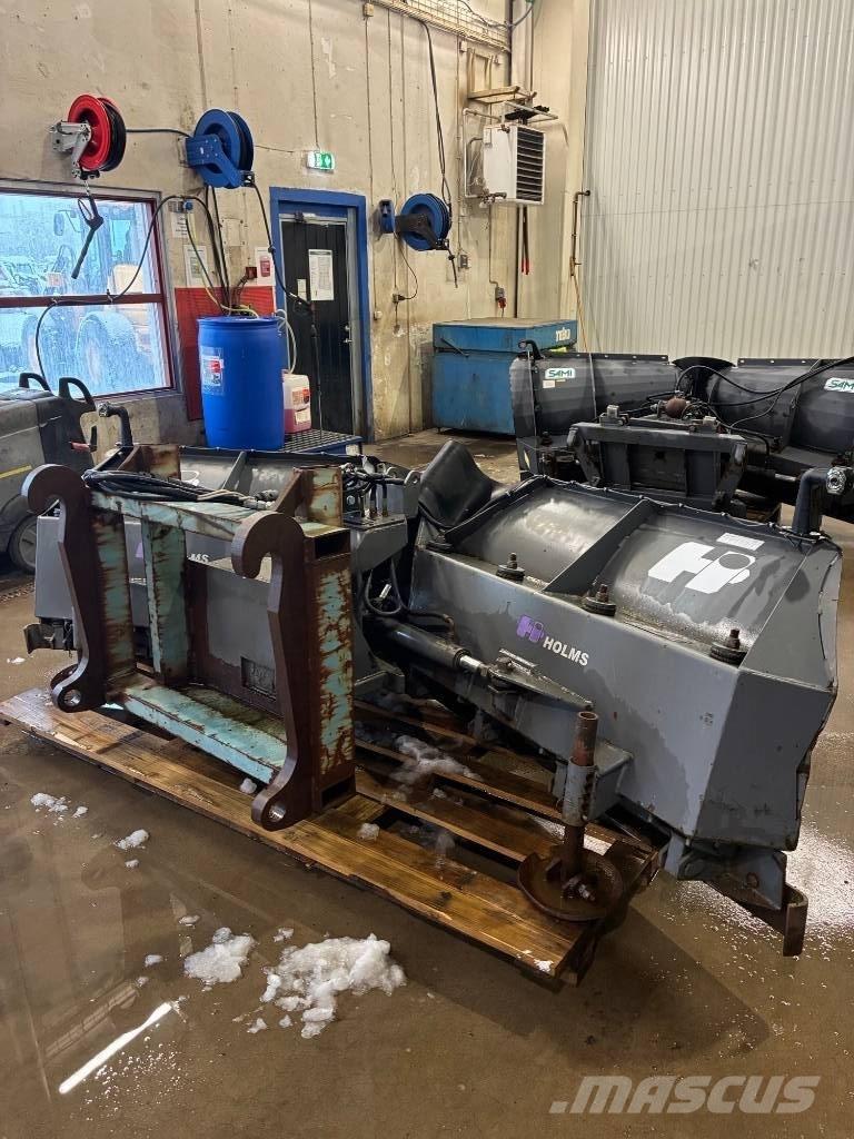 Holms KHV 320 كاسحات جليد