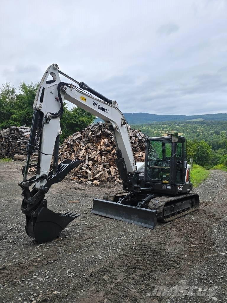Bobcat E85 حفارات زحافة