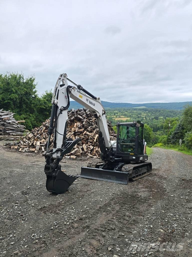 Bobcat E85 حفارات زحافة