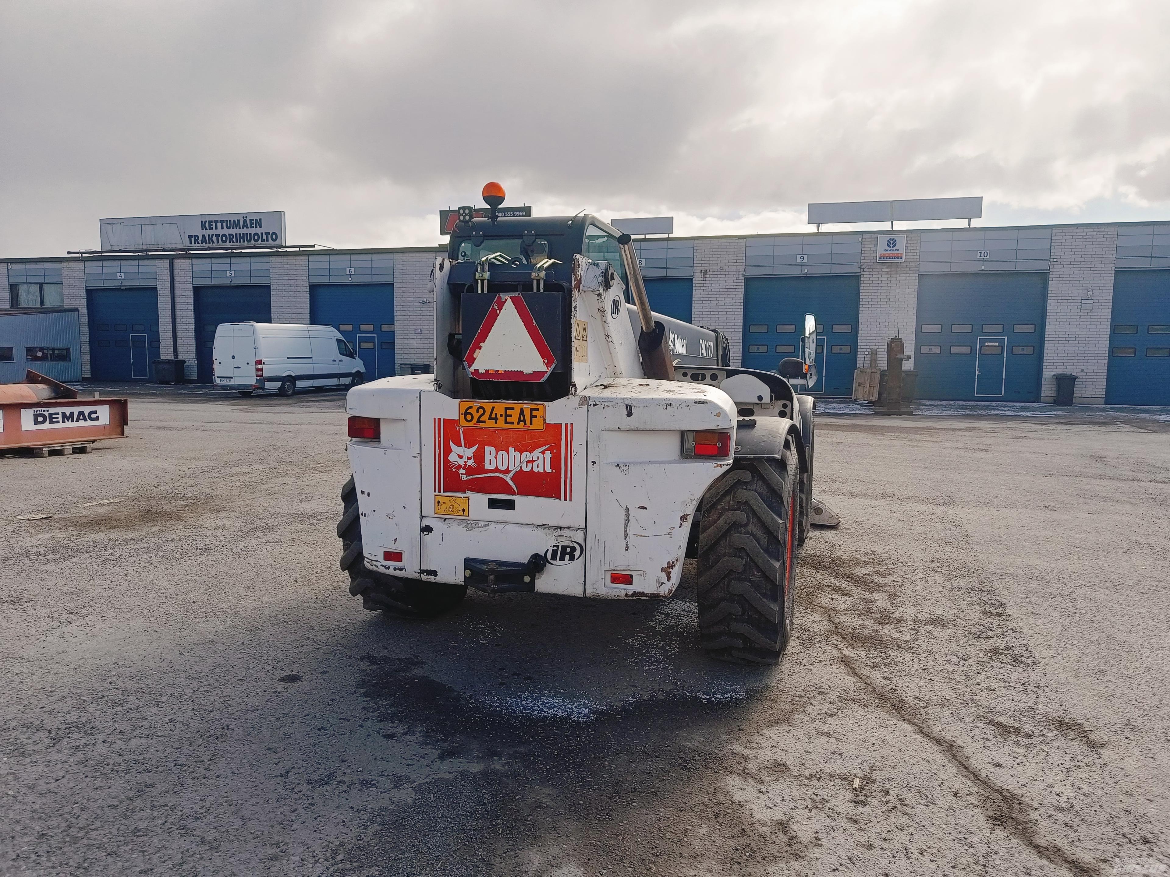 Bobcat T 40.170 مناولات متداخلة