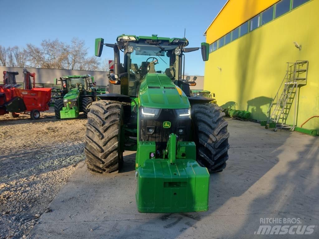 John Deere 8R 340 الجرارات