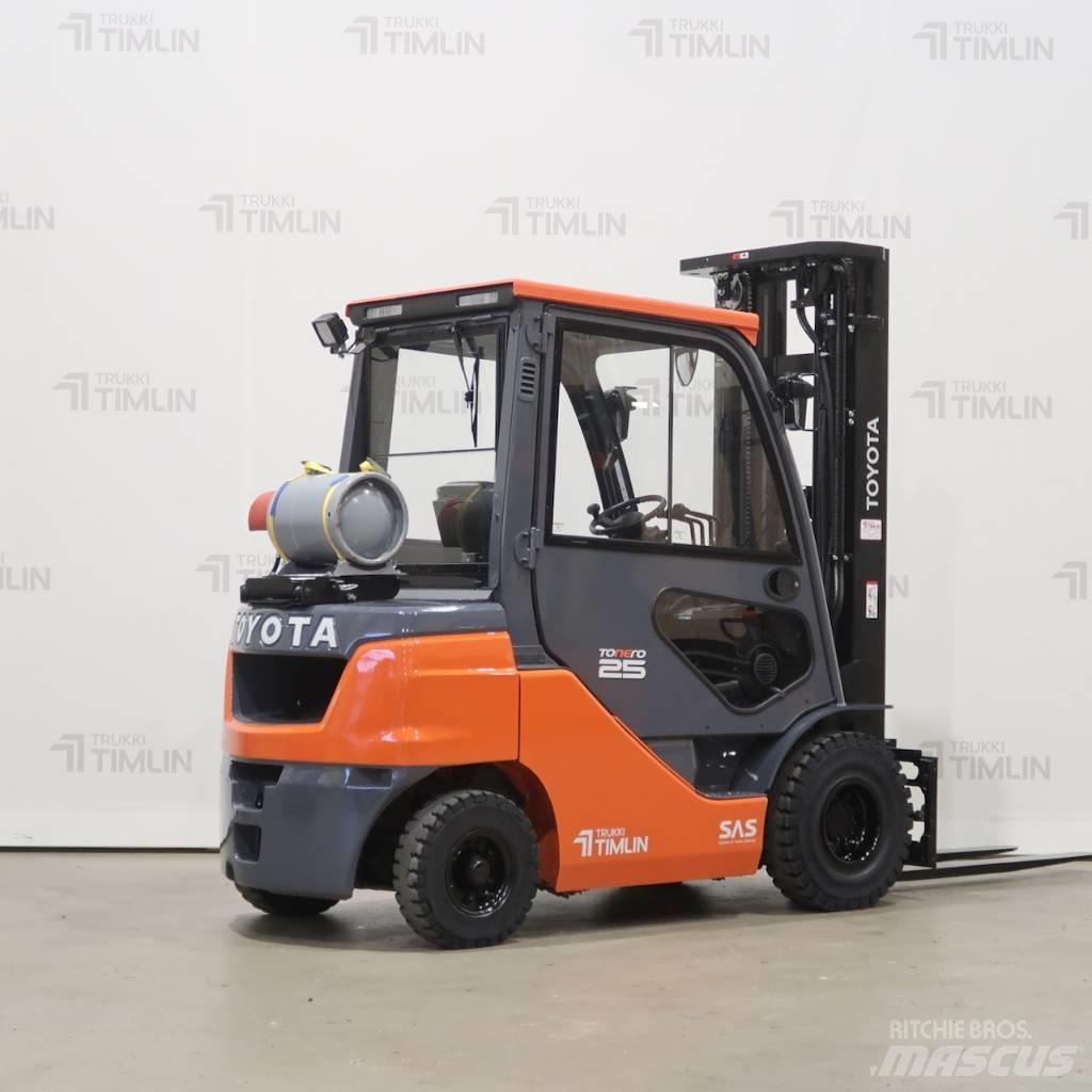 Toyota 02-8FGF25 شاحنات LPG