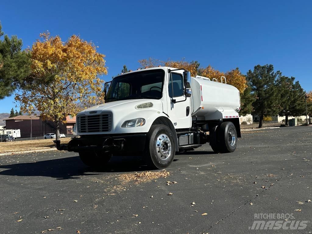 Freightliner M2 صهاريج مياه