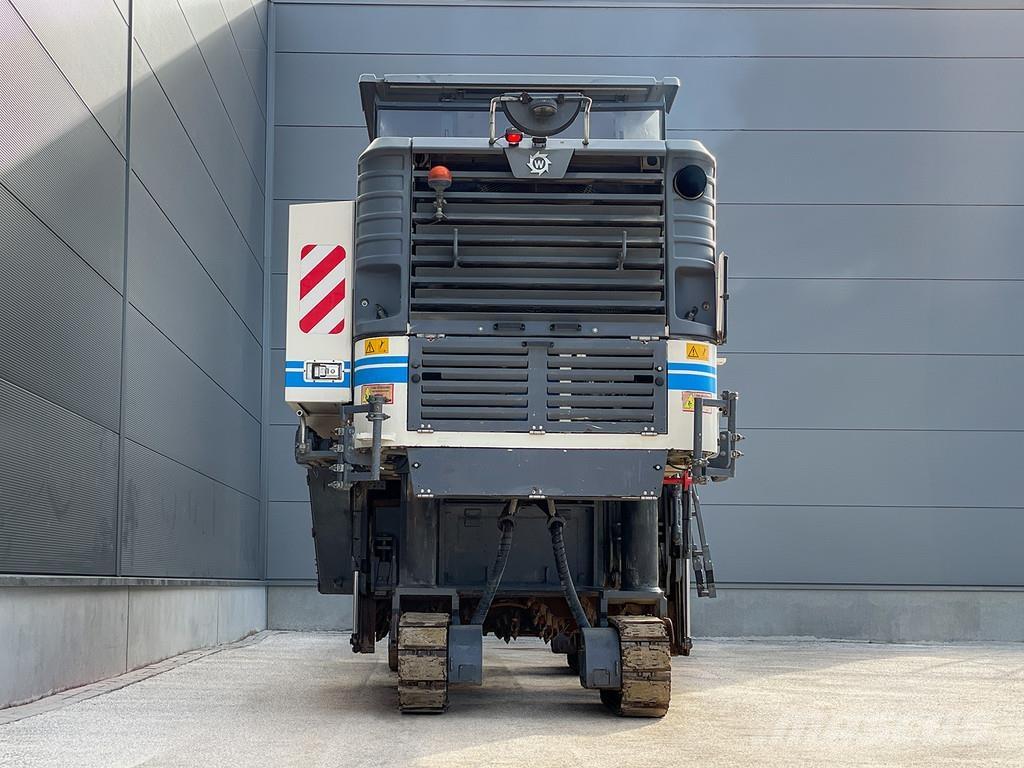 Wirtgen W 200 ماكينات الكشط البارد للأسفلت