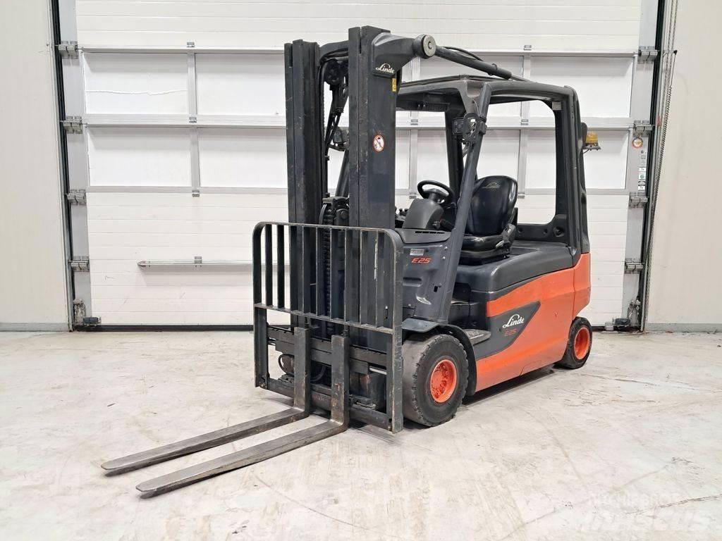 Linde E25L-01 شاحنات ذات رافعات شوكية تعمل بالكهرباء