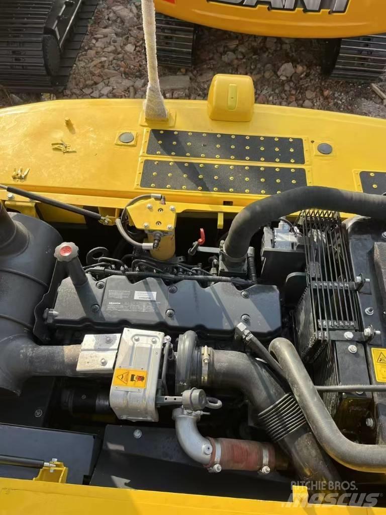 Komatsu 240-8 حفارات زحافة