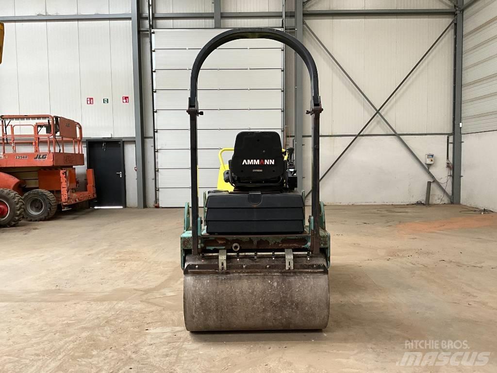 Ammann AV 26-2 مداحل ثنائية الاسطوانة