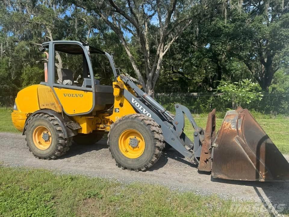 Volvo L 20 B لوادر بعجل
