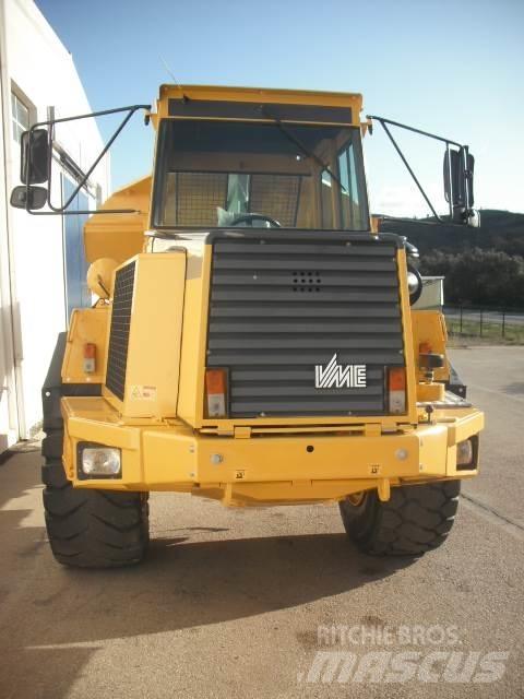 Volvo A 25 C   4x4 ساحبات مفصلية