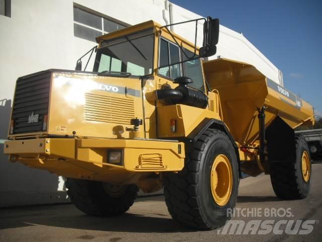 Volvo A 25 C   4x4 ساحبات مفصلية