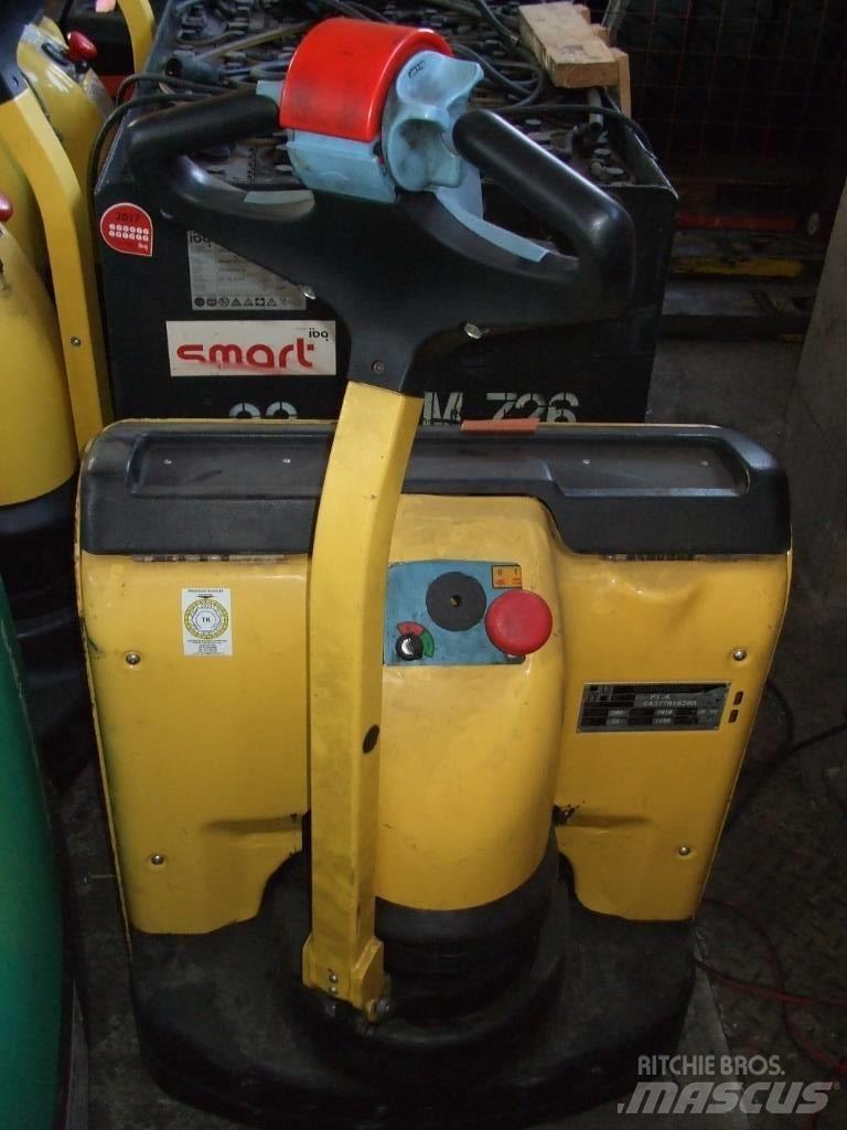 Hyster P1.6 معدات الرفع منخفض المستوى