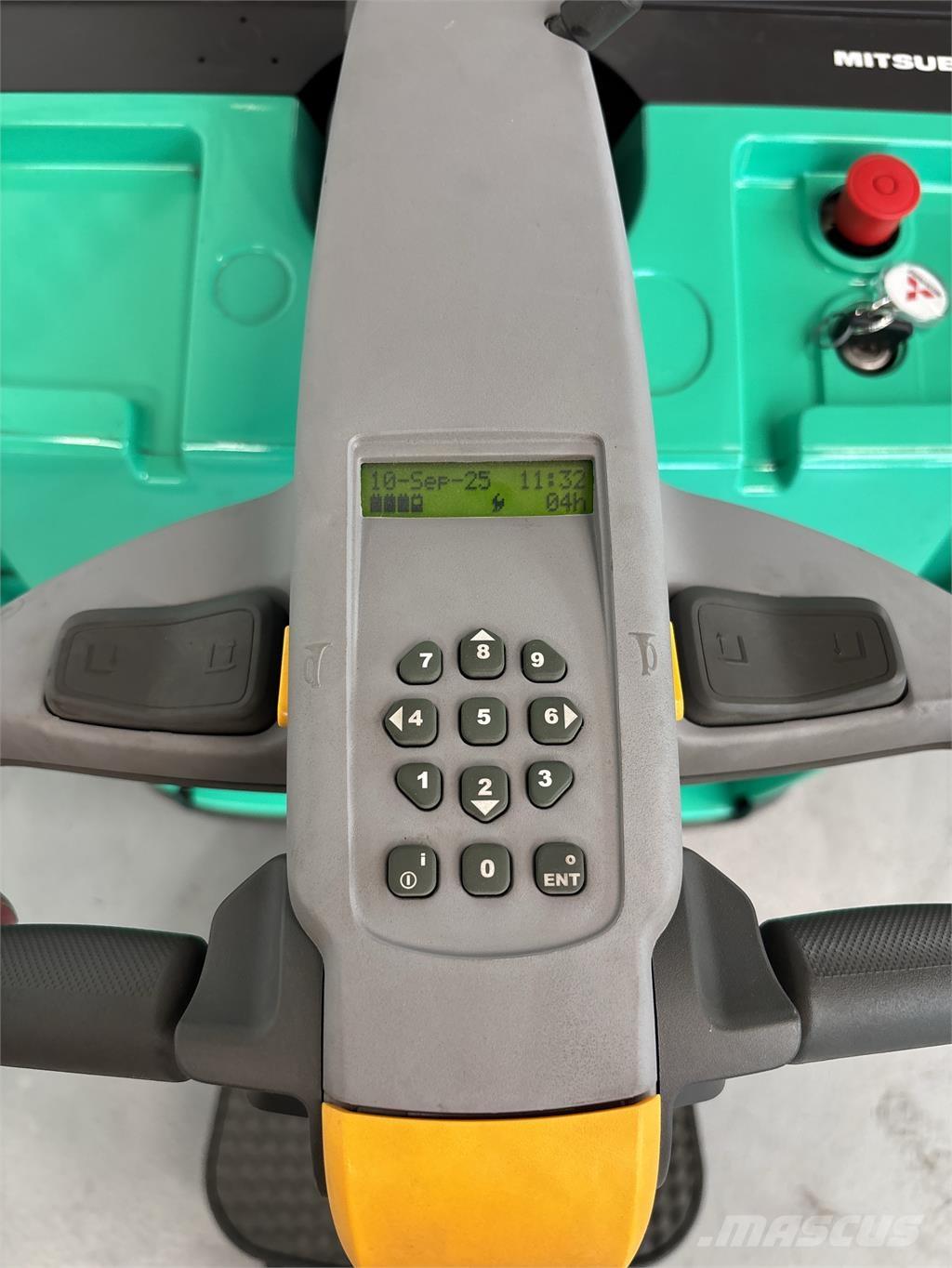 Mitsubishi SBV16P شاحنات مناولة ذاتية الدفع