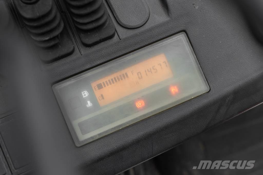 Manitou MI 30 D شاحنات الديزل