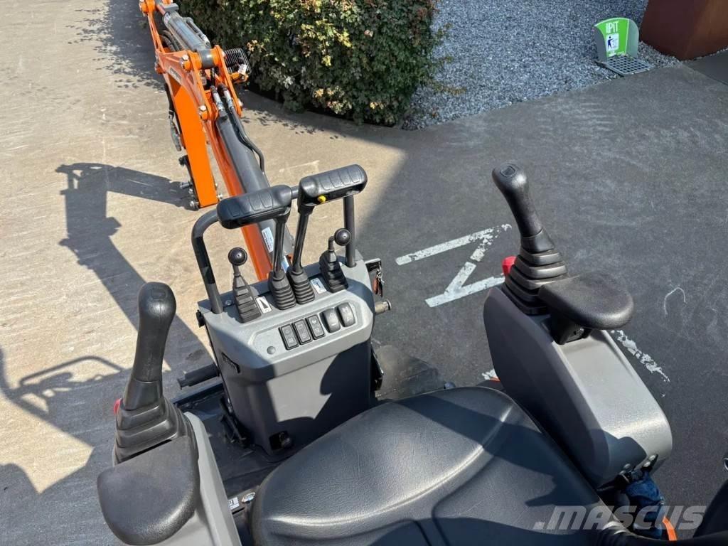Develon DX10Z-7 حفارات صغيرة أقل من 7 طن (حفارات صغيرة)