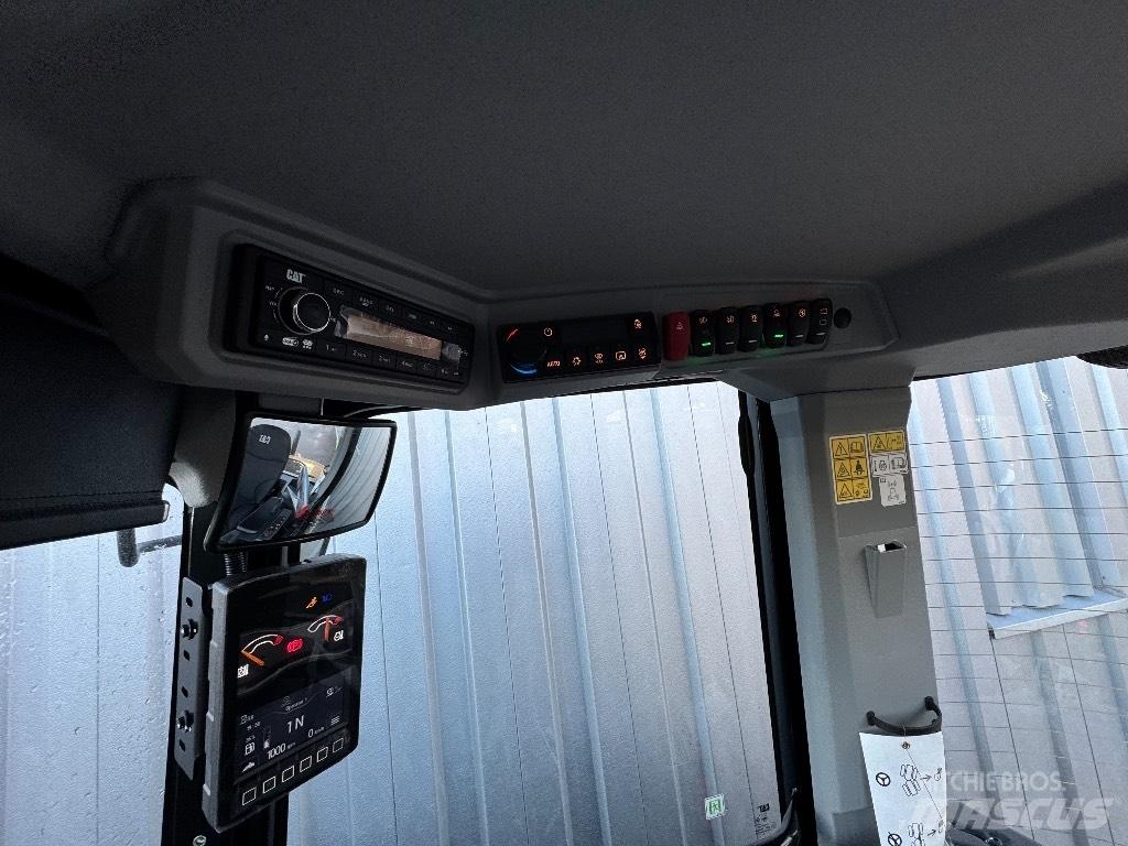 CAT 908 لوادر بعجل