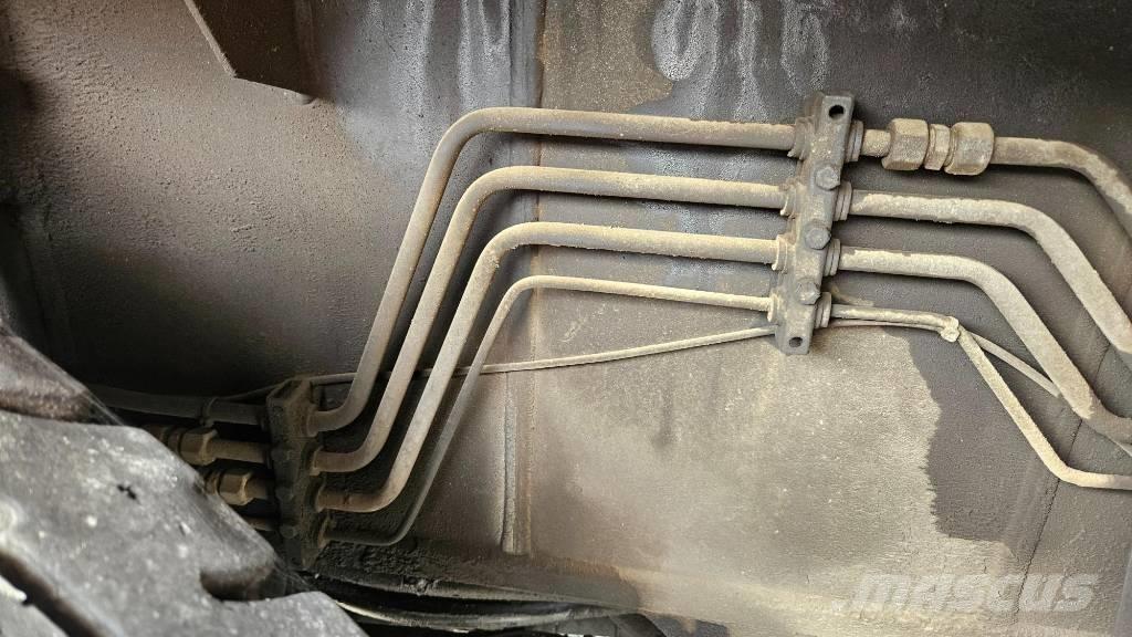 Kato SR 250 رافعات الطرق الوعرة