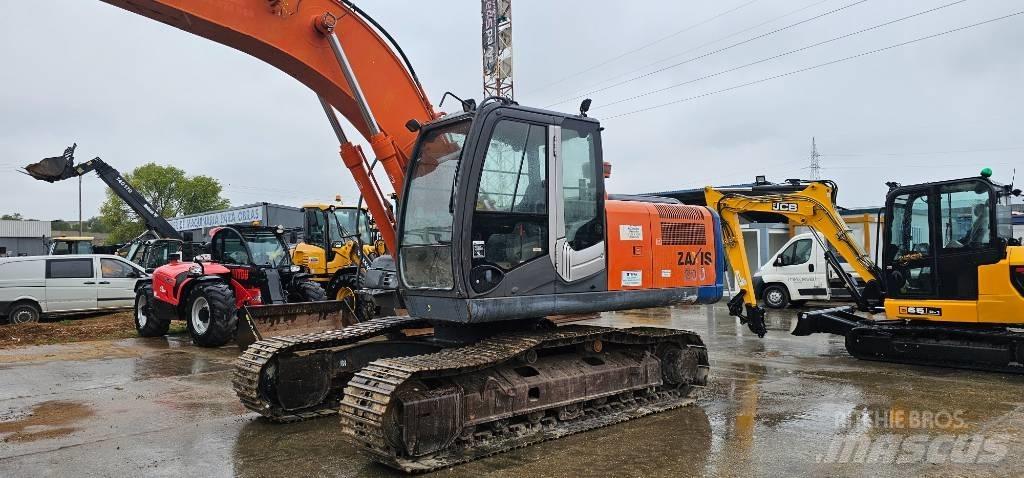 Hitachi ZX 200-3 حفارات زحافة