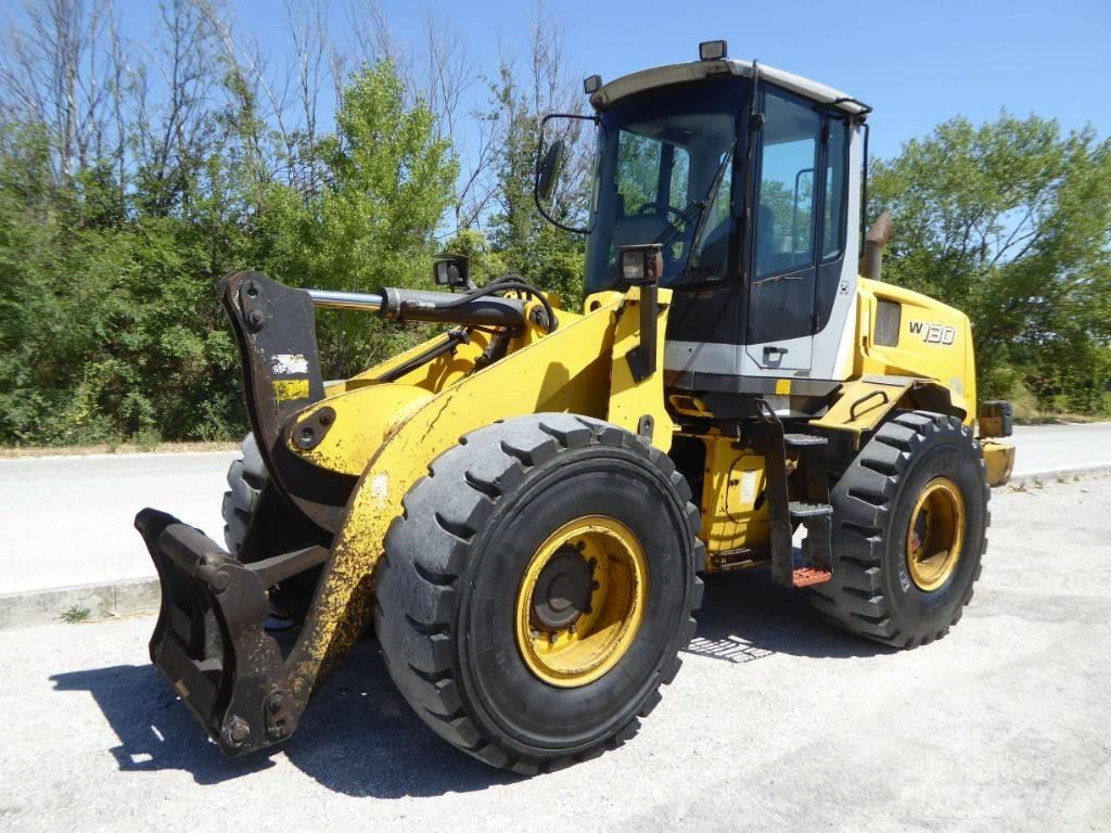 New Holland W130 لوادر بعجل