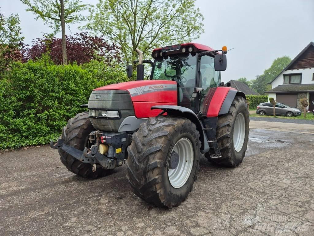 McCormick XTX200 الجرارات