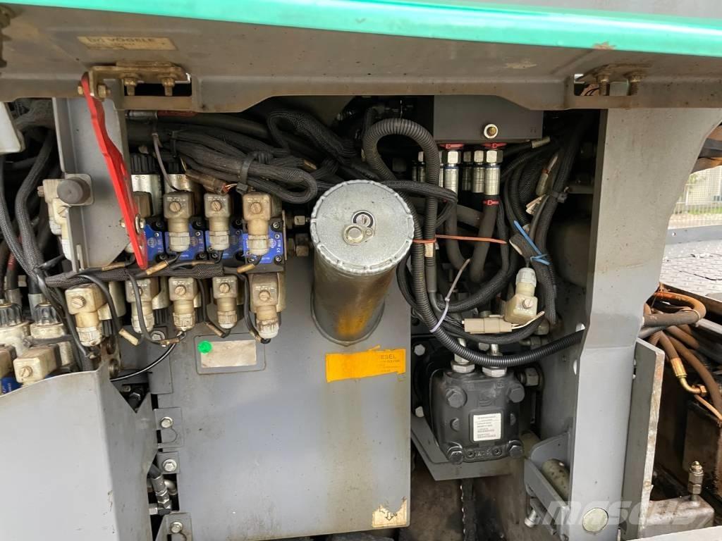 Vögele SUPER 1300-3I معدات السفلتة