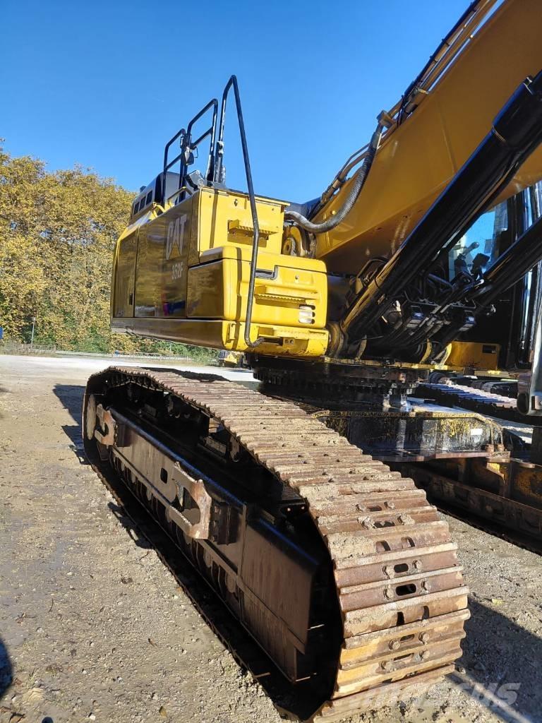CAT 352 F حفارات زحافة