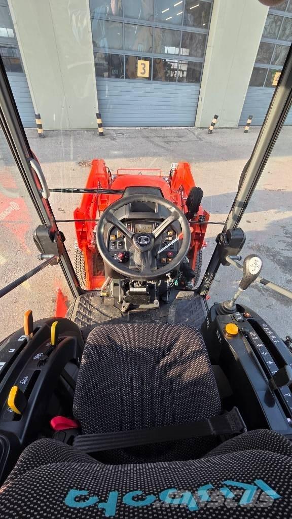 Kubota LX401 جرارات مدمجة