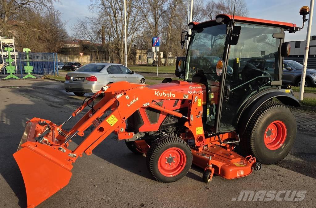 Kubota LX401 جرارات مدمجة