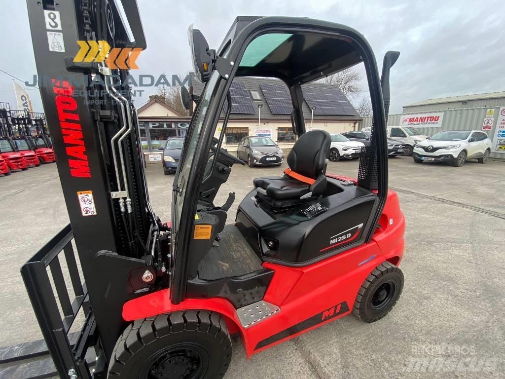 Manitou MI 25 D شاحنات الديزل