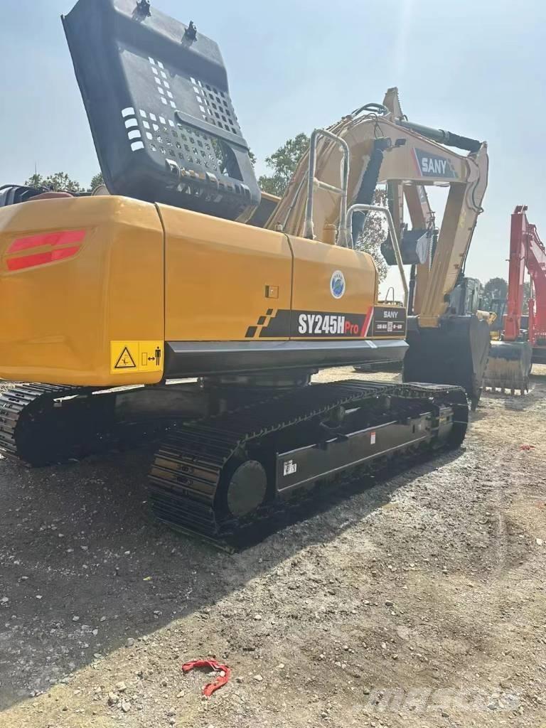 Sany SY 245 H pro حفارات زحافة