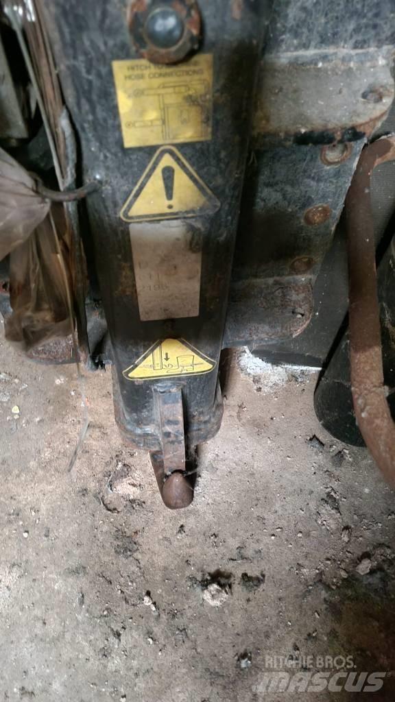 Merlo PICK UP HITCH ملحقات أخرى للحفر والتحميل