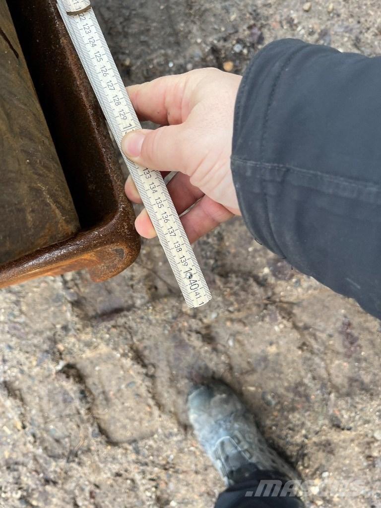 CAT 308 CR حفارات وسط 7 طن - 12 طن